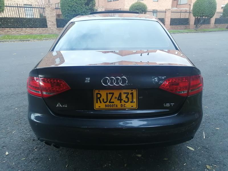 Audi A4 • 2012 • 82,000 km 4
