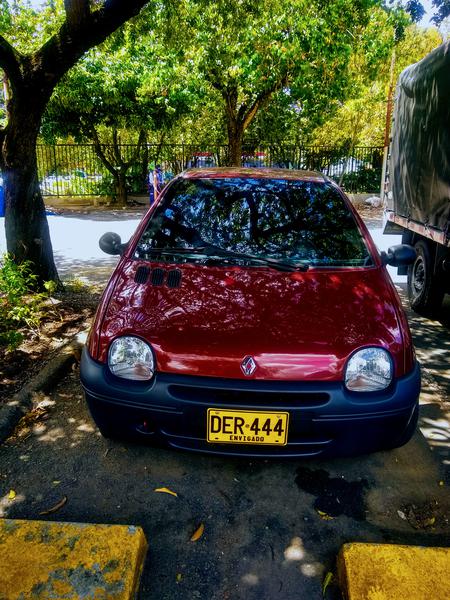 Renault Twingo • 2011 • 37,000 km 4