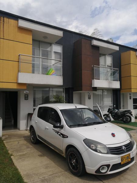 Renault Sandero • 2011 • 122,000 km 5