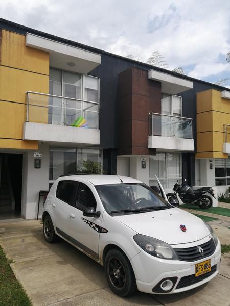 Renault Sandero • 2011 • 122,000 km 2