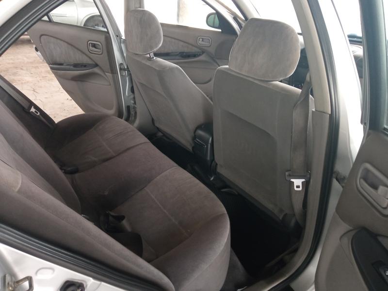 Nissan Almera • 2003 • 220,000 km 8