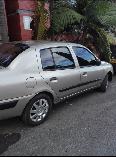 Renault Symbol • 2007 • 115,000 km 5