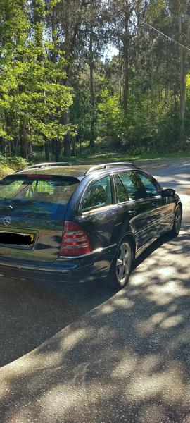 Mercedes-Benz  • 2004 • 272 km 1