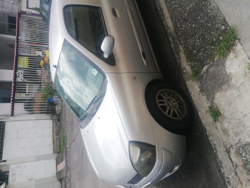 Renault Clio • 2009 • 161,000 km 3