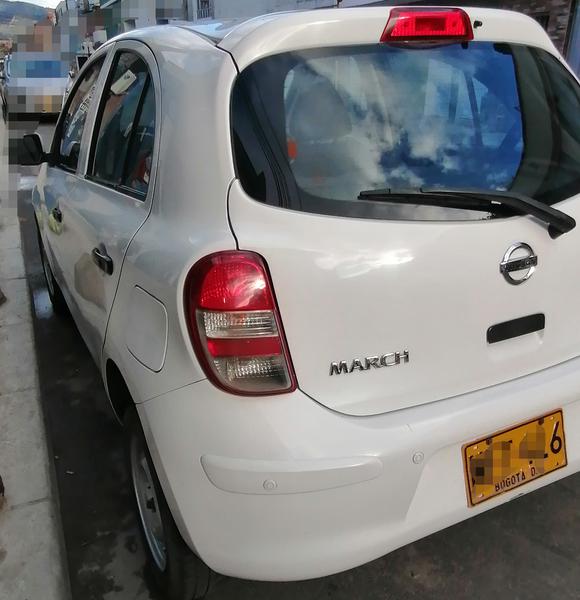Nissan March • 2013 • 99,600 km 2