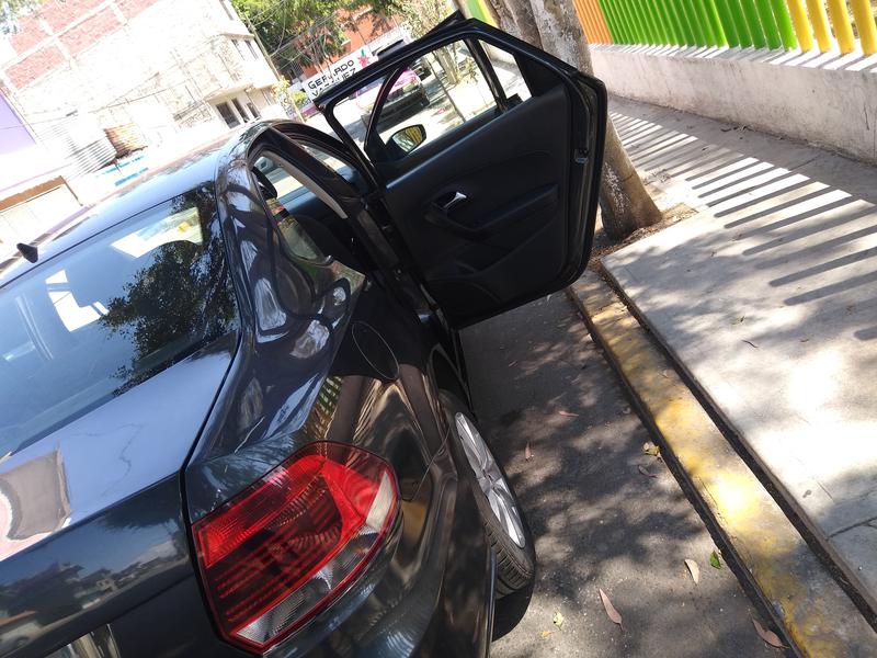 Volkswagen Vento • 2017 • 63,000 km 8