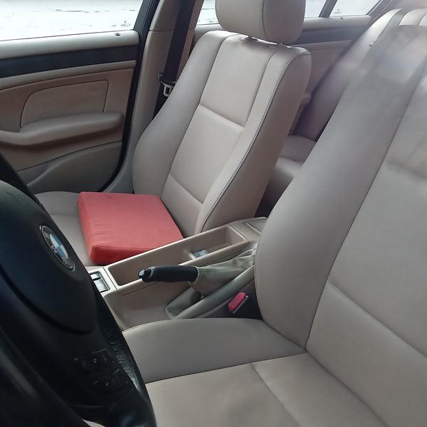 BMW Rad 3 • 2003 • 97,000 km 2