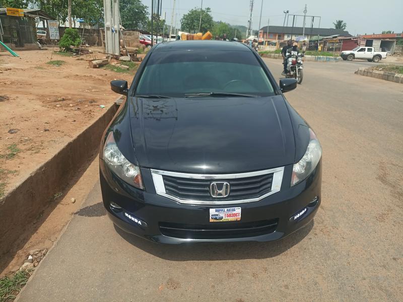 Honda Accord • 2008 • 194,306 km 2