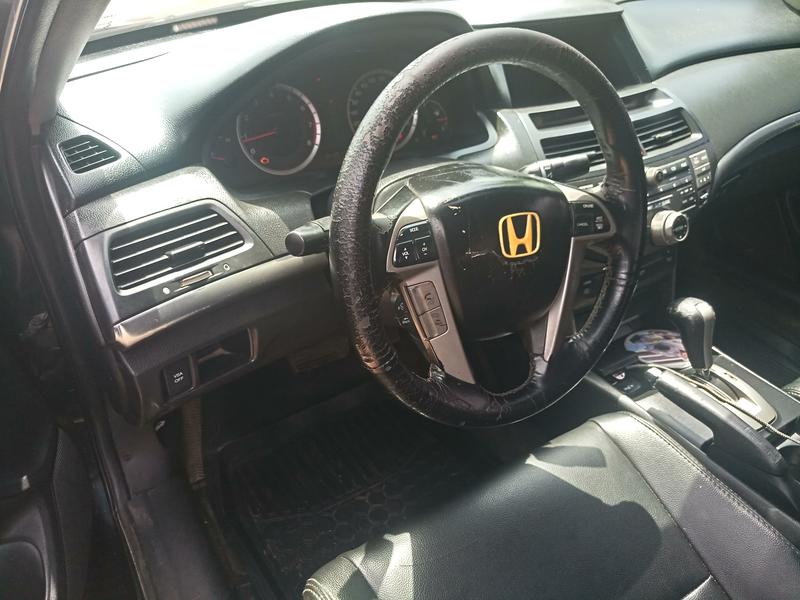 Honda Accord • 2008 • 194,306 km 11