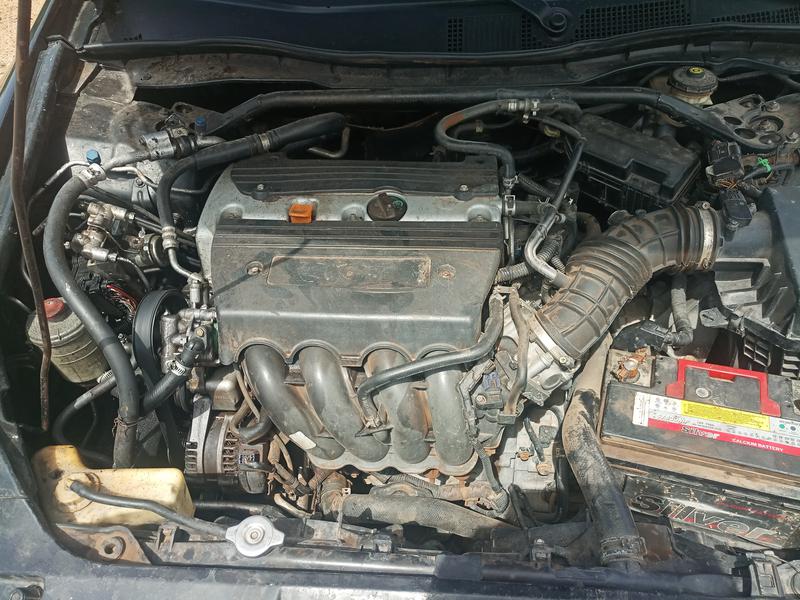 Honda Accord • 2008 • 194,306 km 4