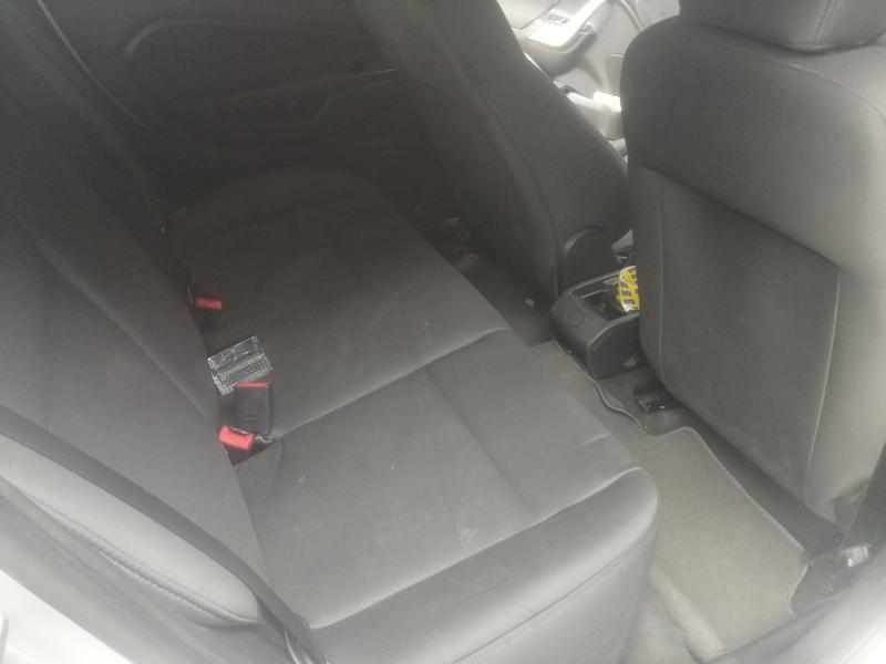 Ford Fiesta • 2012 • 105,000 km 6