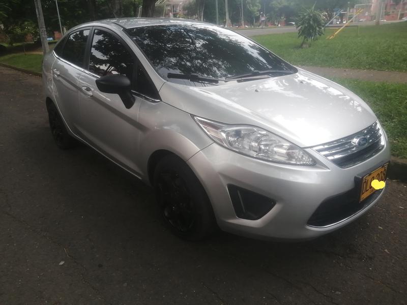 Ford Fiesta • 2012 • 105,000 km 2