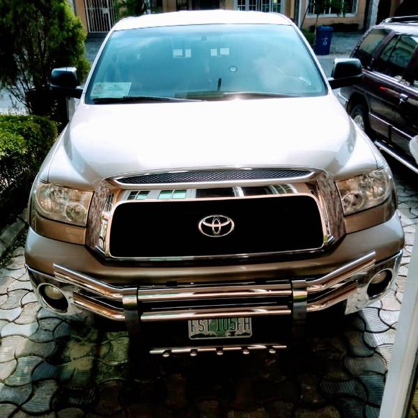 Toyota Tundra • 2008 • 87,000 km 5