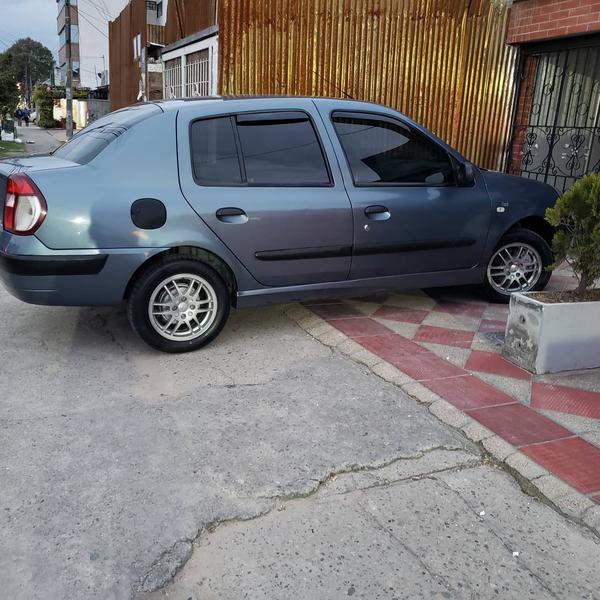 Renault Symbol • 2008 • 139,000 km 4