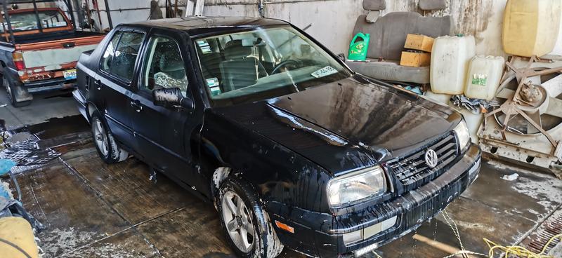 Volkswagen  • 1996 • 50,000 km 5