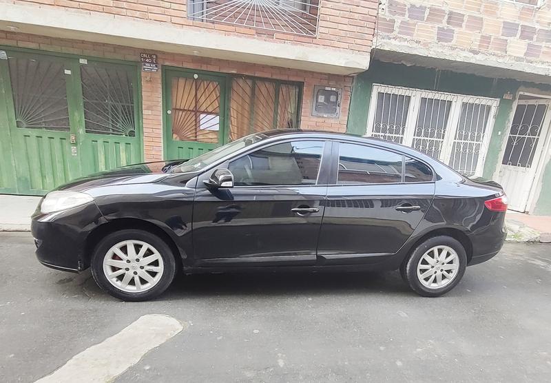 Renault Fluence • 2014 • 53,000 km 4