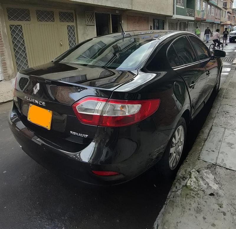 Renault Fluence • 2014 • 53,000 km 5