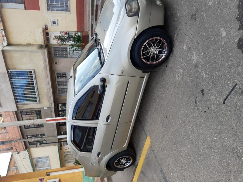 Renault 10 • 2010 • 149,000 km 4