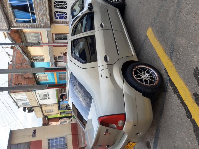 Renault 10 • 2010 • 149,000 km 2