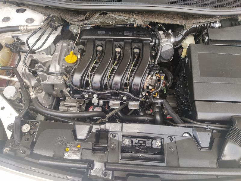 Renault 12 • 2012 • 122,000 km 2