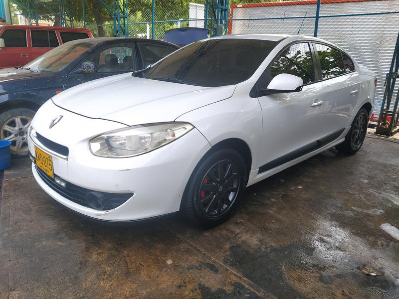 Renault 12 • 2012 • 122,000 km 8