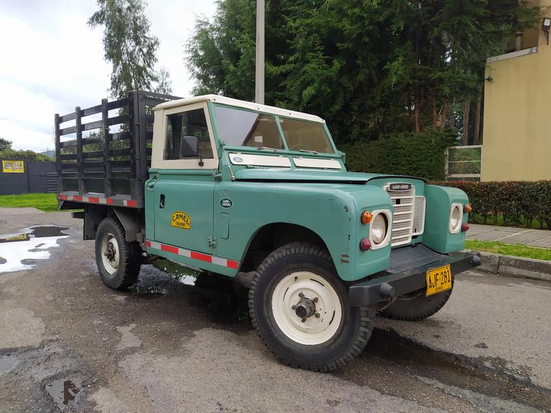 Land Rover 109 • 1964 • 140,000 km 7