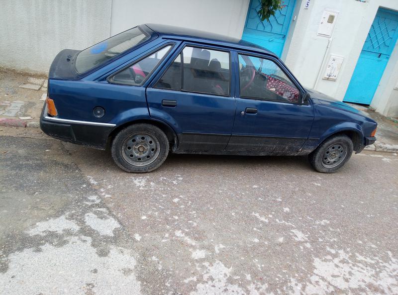 Ford Escort • 1982 • 60,000 km 2