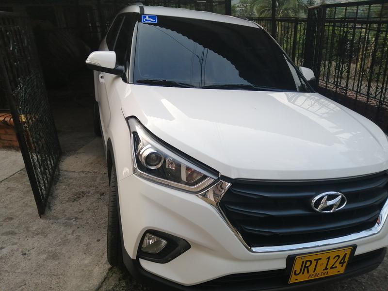 Hyundai  • 2020 • 3,200 km 8