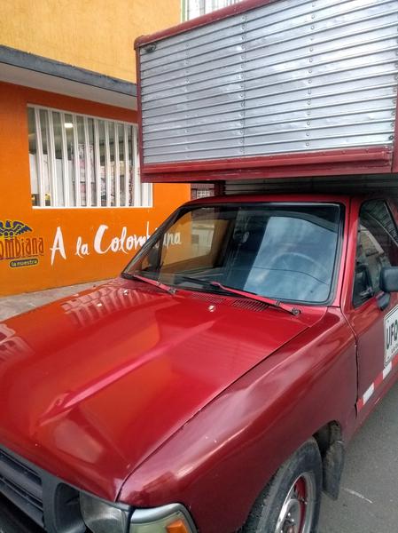 Toyota Hilux • 1998 • 4,500,000 km 4