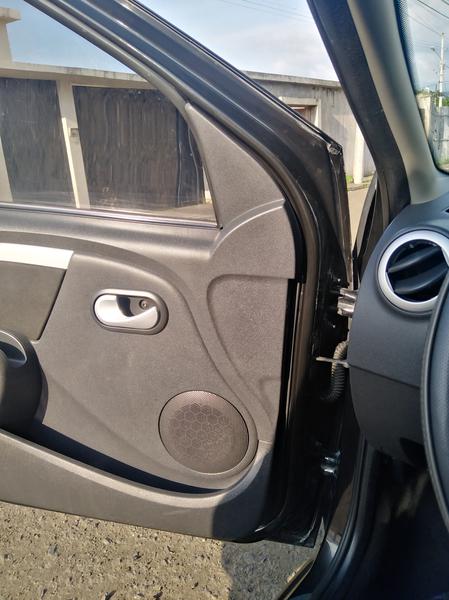 Renault Logan • 2012 • 130,400 km 8