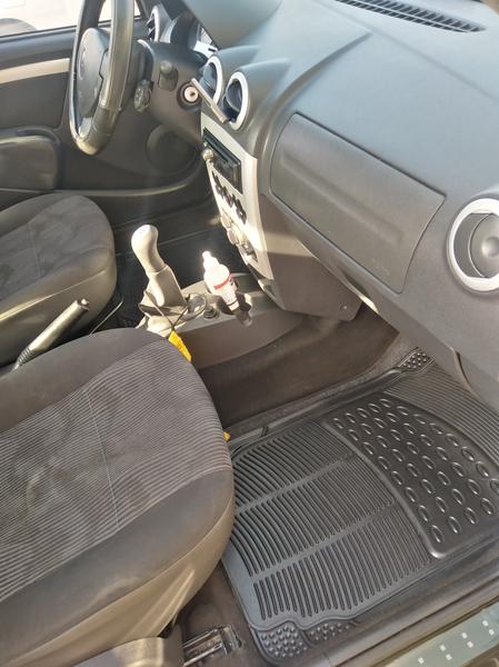 Renault Logan • 2012 • 130,400 km 4