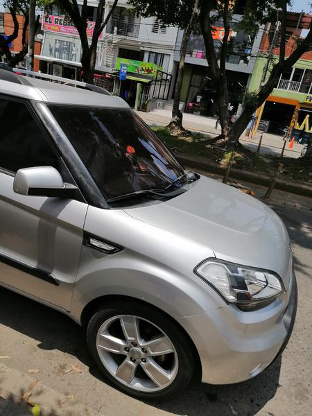 Kia Soul • 2010 • 40,000 km 6
