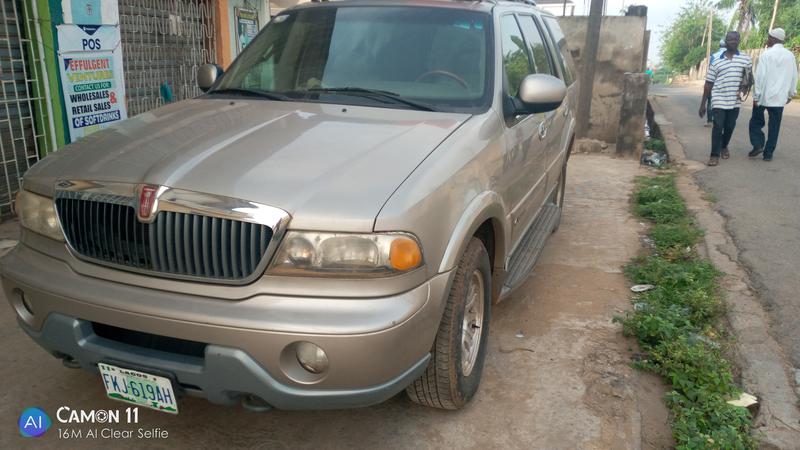 Lincoln Navigator • 2001 • 89 km 6