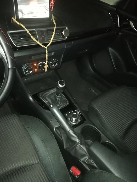 Mazda 3 • 2016 • 51,000 km 3