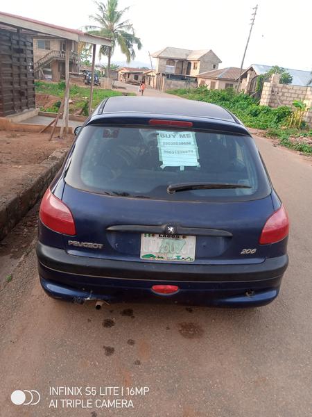 Peugeot 206 • 2002 • 2,353 km 2