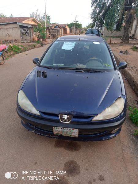 Peugeot 206 • 2002 • 2,353 km 5