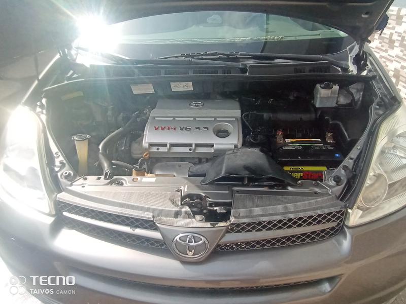 Toyota Sienna • 2006 • 77,579 km 13