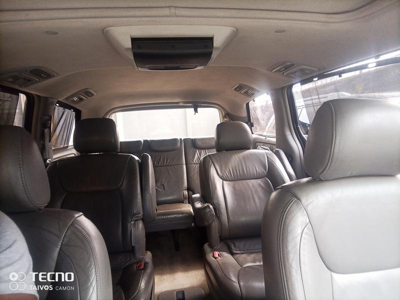 Toyota Sienna • 2006 • 77,579 km 11