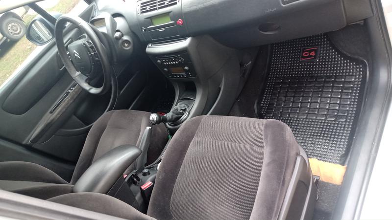Citroën C4 • 2011 • 125,000 km 6