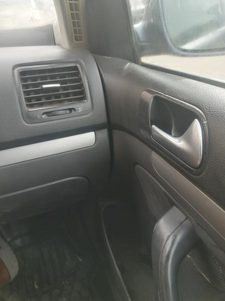 Volkswagen Jetta • 2007 • 10,500 km 4