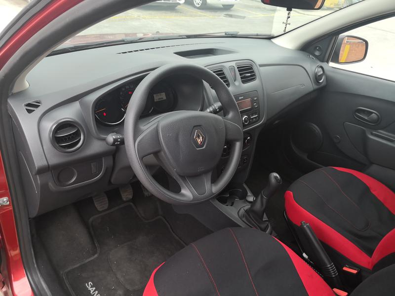 Renault Sandero • 2018 • 3,400 km 3