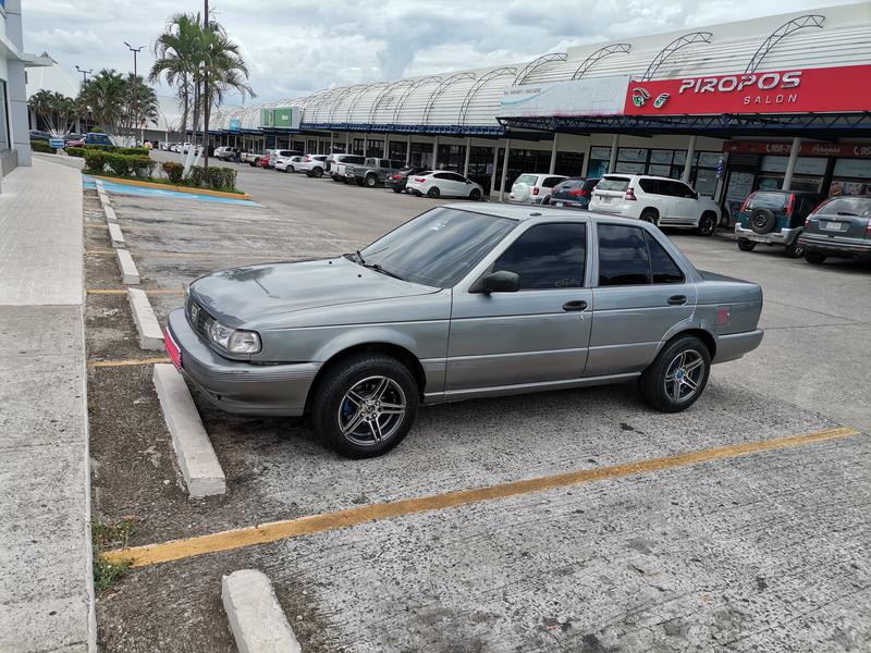 Nissan Sentra • 2016 • 13,665 km 1