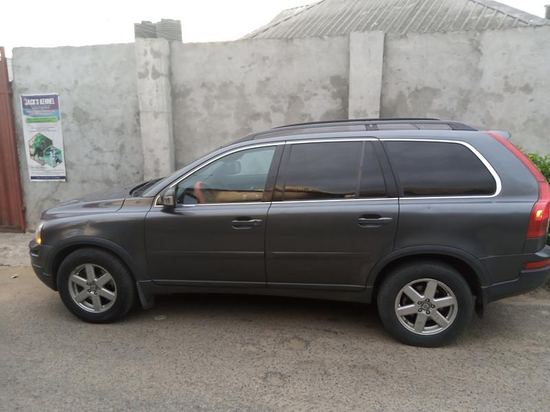 Volvo XC90 • 2007 • 122,374 km 9