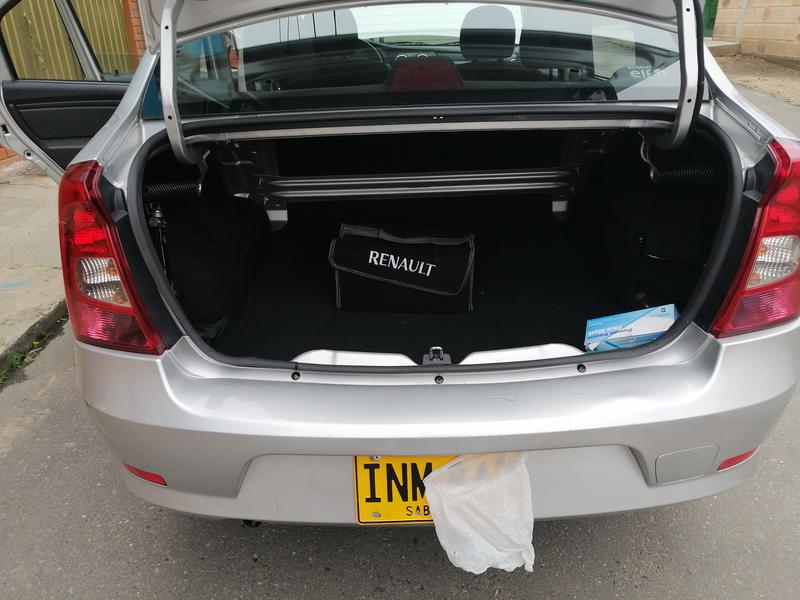 Renault Logan • 2016 • 64,000 km 9