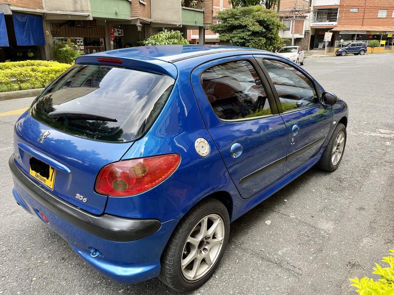 Peugeot 206 • 2005 • 127,000 km 1