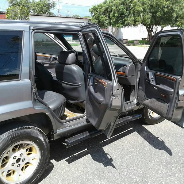 Jeep Grand Cherokee • 1998 • 356,622 km 1