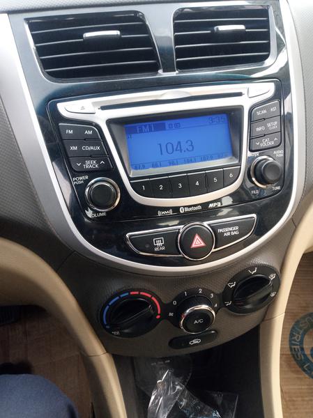 Hyundai Accent • 2012 • 112,805 km 3