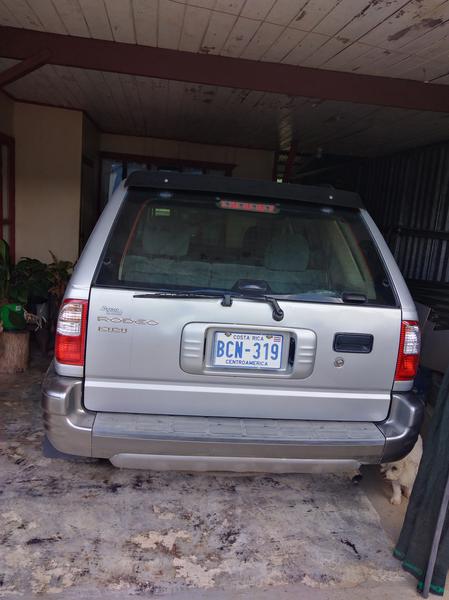 Isuzu D-MAX • 2000 • 139,000 km 5