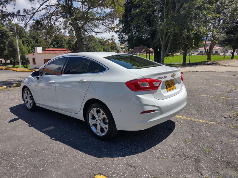Chevrolet Cruze HB • 2017 • 17,500 km 3