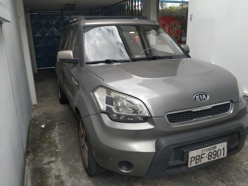 Kia Soul • 2010 • 230,000 km 5